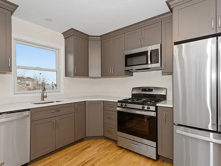 148 Arlington Ave #2 — Photo 3