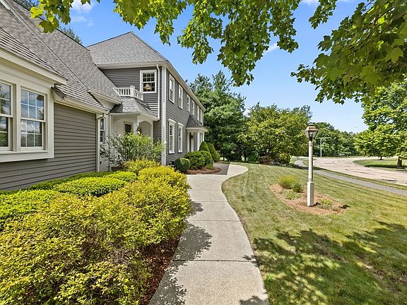 4th image of 20 Kendall Dr