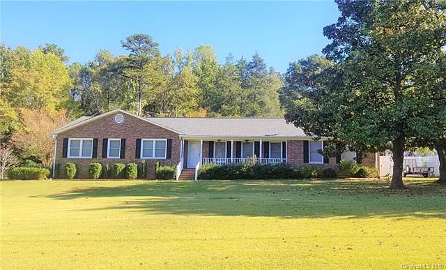 1st image of 569 Woodvale Dr
