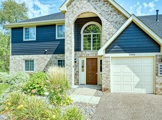 2494 Wilshire Ct, Mendota Heights, MN 55120