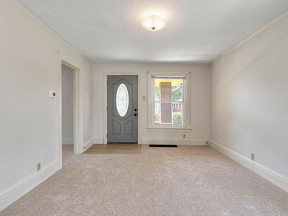 2nd image of 1818 Leer St