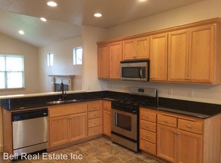 238 SW Quince St, Junction City, OR