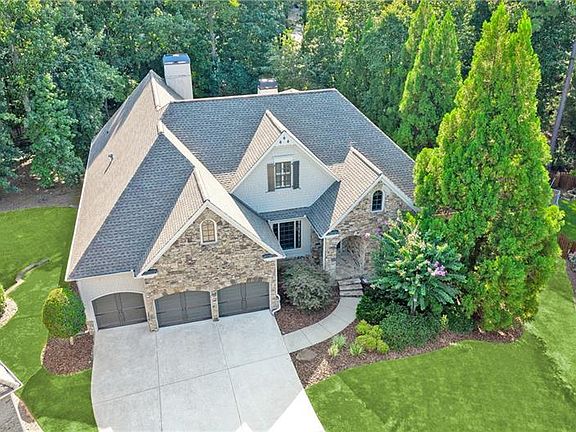 2nd image of 3020 Woodvale Ct
