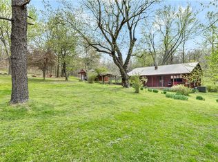 15389 Draper Rd, Fayetteville, AR 72704