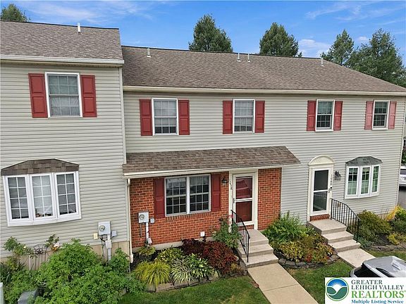 2nd image of 1058 Fredrick Blvd