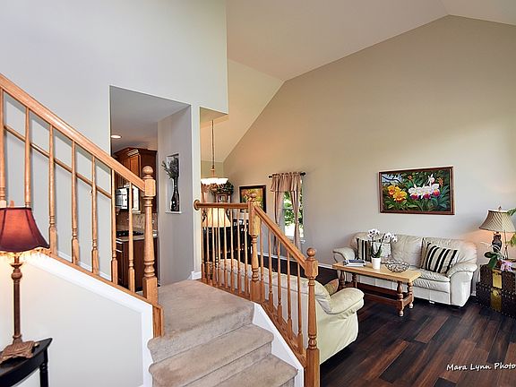 3rd image of 39W024 S Hyde Park
