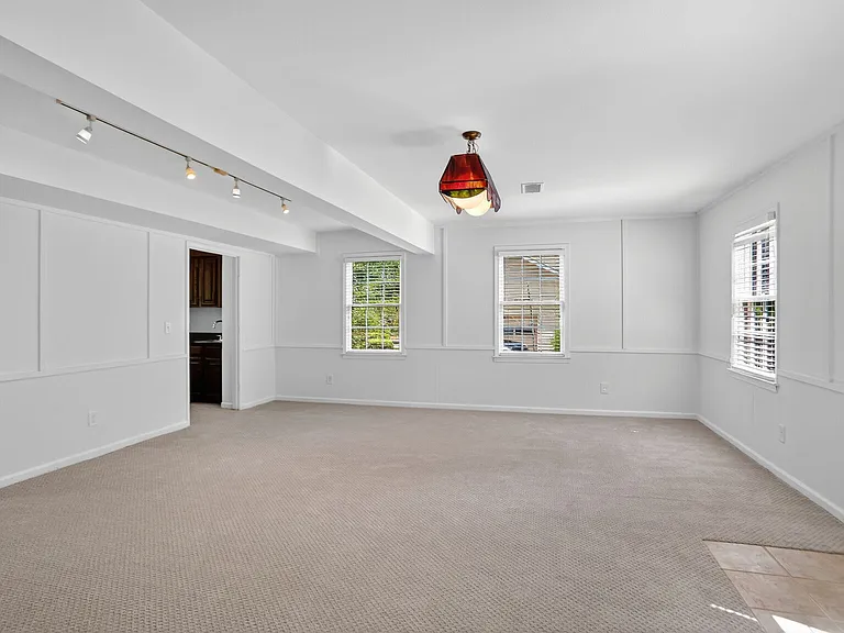 447 Cove Dr NE — Photo 8
