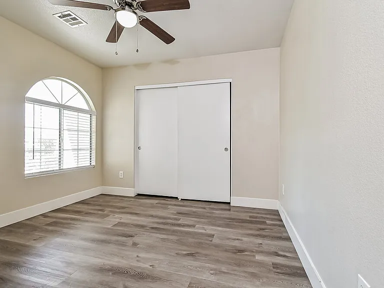 1820 Loida Ct — Photo 12