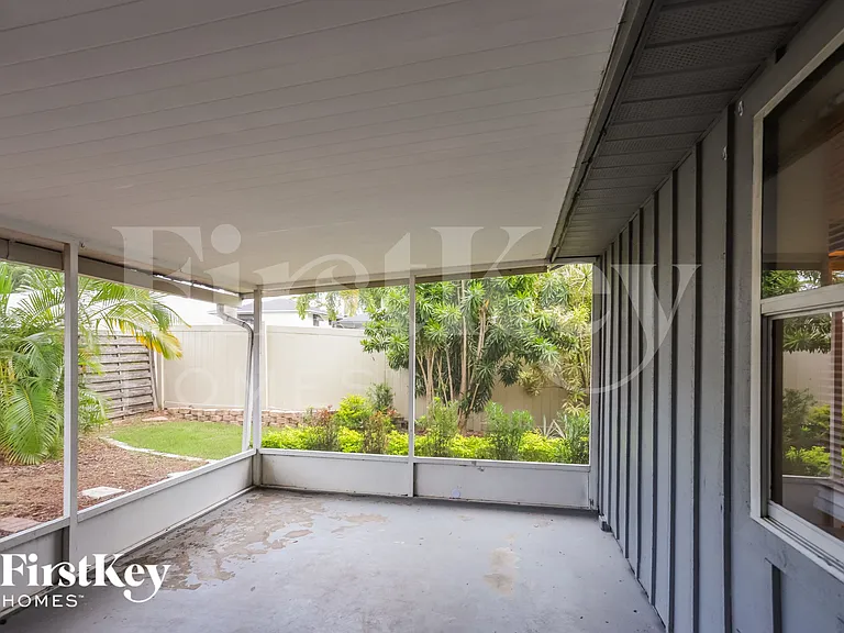 9923 57th Way N — Photo 6