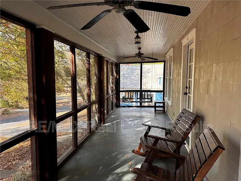610 N Olive Ave — Photo 9