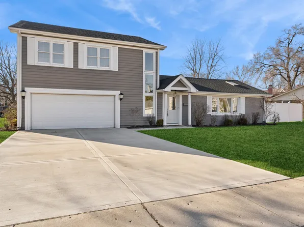 1370 Northmoor Ct, Northbrook, IL 60062