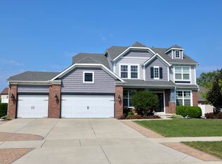 10052 Pearwood Dr, Saint John, IN