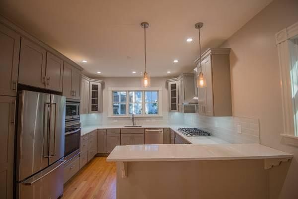 2nd image of 14-16 Traymore St