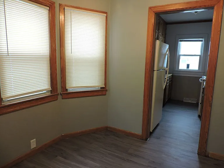 717 Dawson St — Photo 4