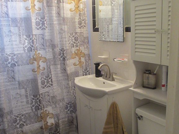 2nd image of 6 Green Acres Dr APT 23