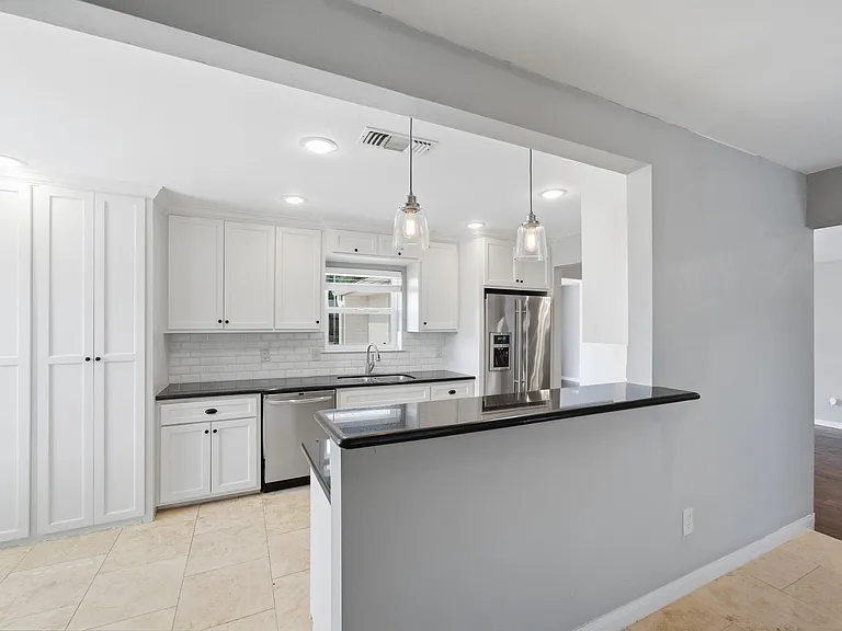 2502 Hollow Hook Rd — Photo 13
