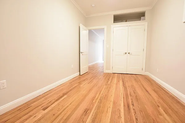 Rented by Green Line Realty | media 24