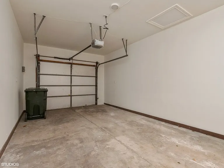214 Manor Dr #D — Photo 17