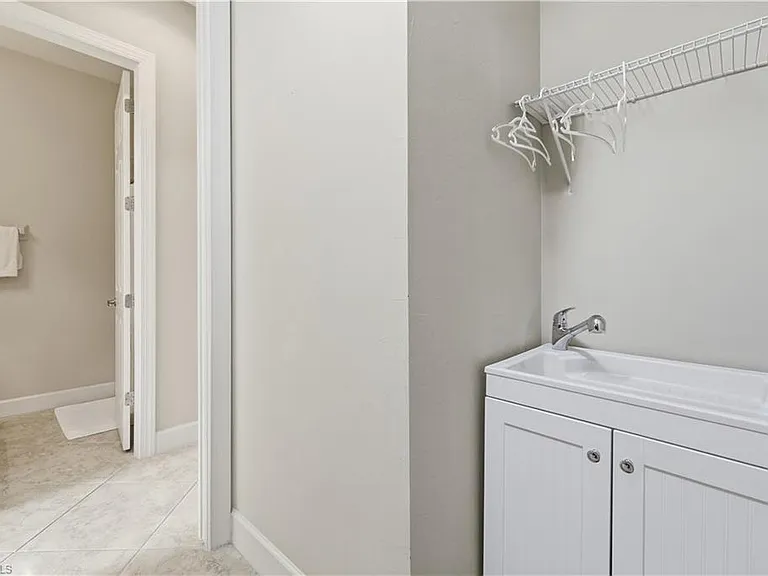 7932 Princeton Dr — Photo 31