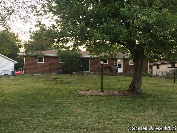 2nd image of 1135 Henkle Dr