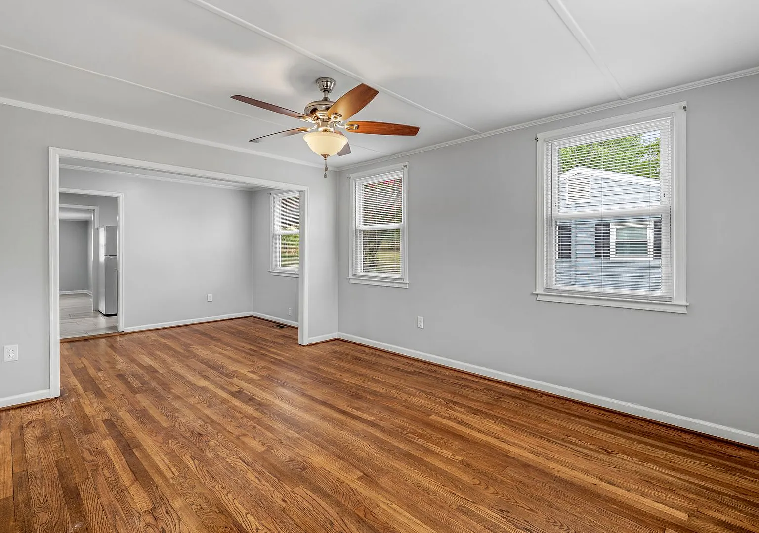 1401 19th St, Greensboro, NC 27405 — Photo 2