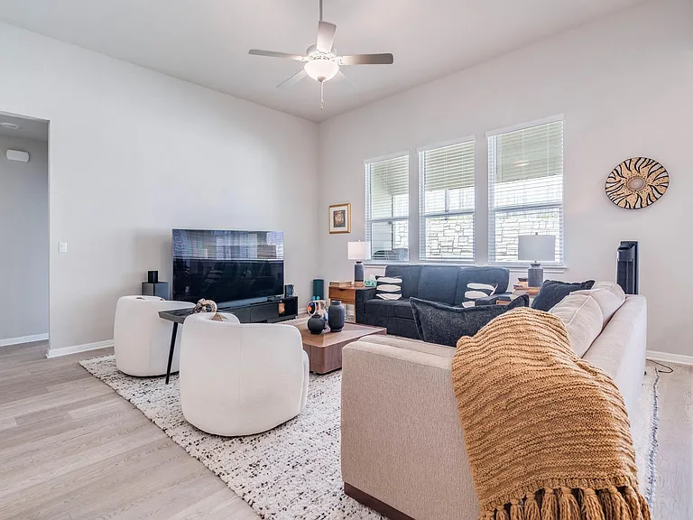 261 Cathedral Mountain Dr — Photo 20