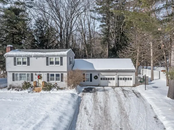 4 Linden Lane, Essex, VT 05452