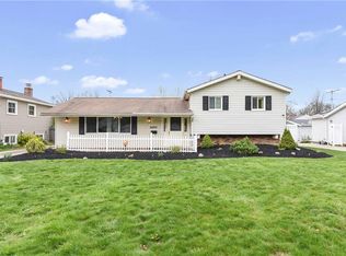 24851 Fawn Dr, North Olmsted, OH 44070