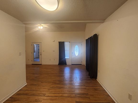 4th image of 2170 Tom St