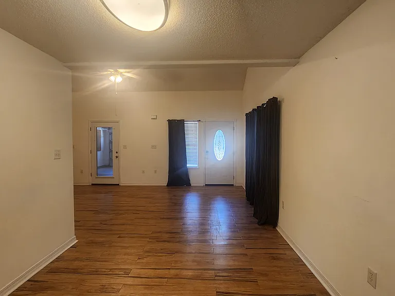 2170 Tom St — Photo 4