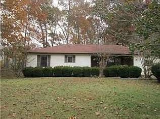 576 Ruby Richardson Dr, Killen, AL 35645