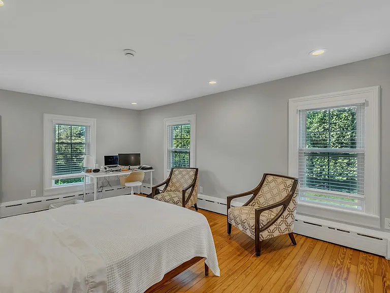 74 Union Ave — Photo 28