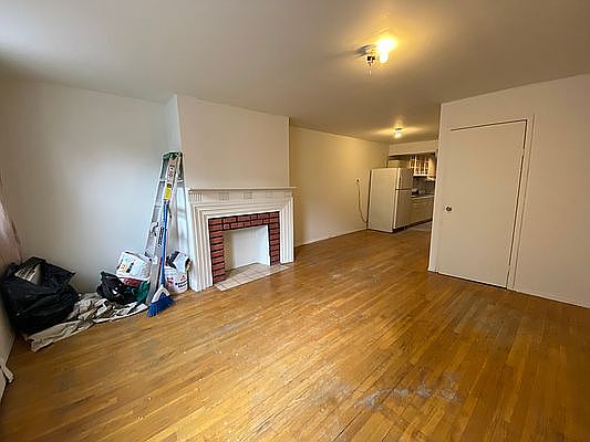 3rd image of 143 Metropolitan Ave #1F