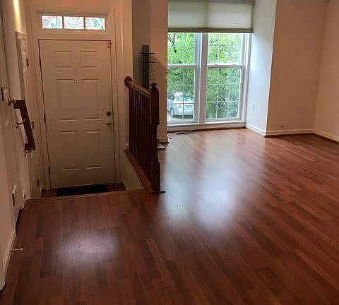 2nd image of 10516 Sunny Brooke Ln