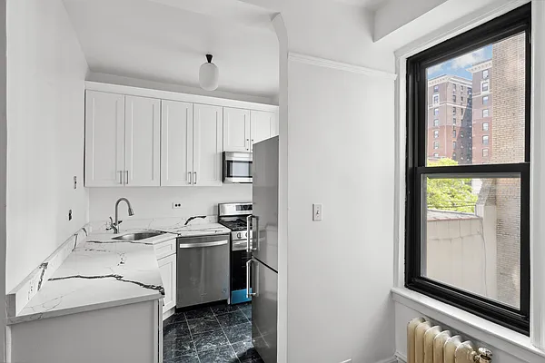 Sold by Compass | media 5