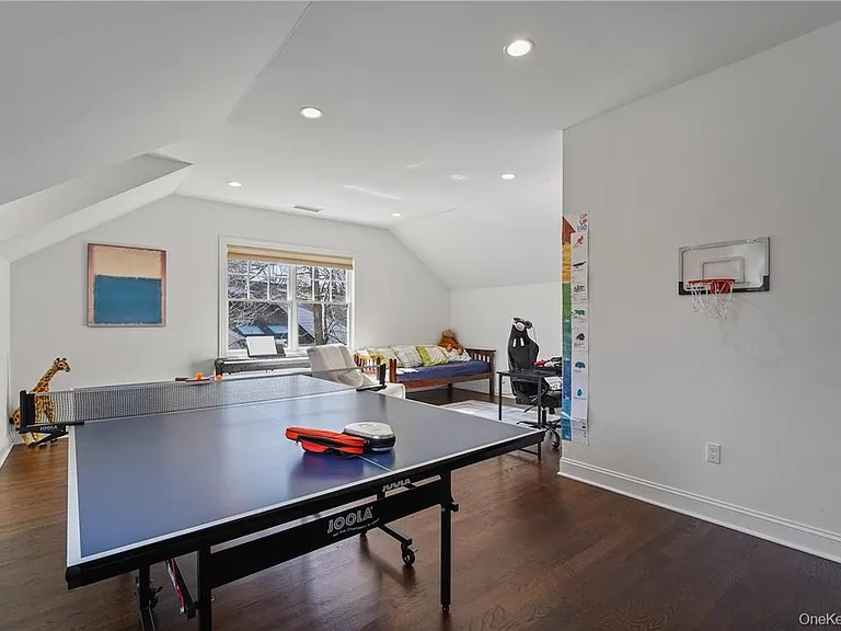 81 Spier Rd — Photo 20