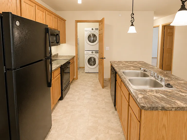 Berry Pointe Luxury Apartments — Photo 29