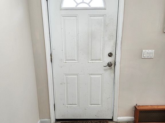 3rd image of 8843 Robin Dr APT C
