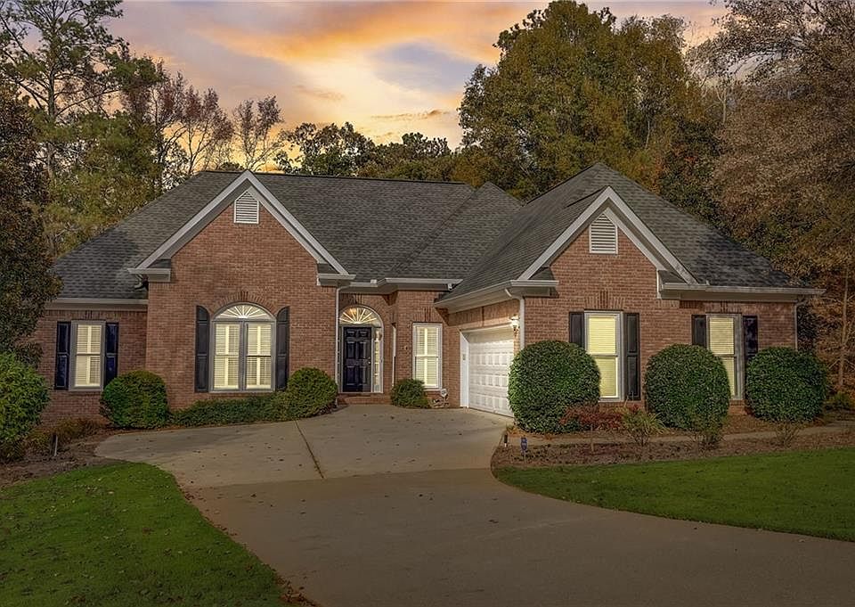 1st image of 603 Chesterfield Dr
