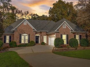603 Chesterfield Dr, Lawrenceville, GA 30044