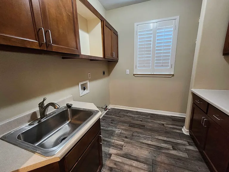 169 Paloma Dr — Photo 9