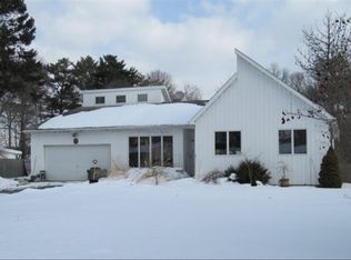 19 Windsor Pl, Shirley, NY 11967
