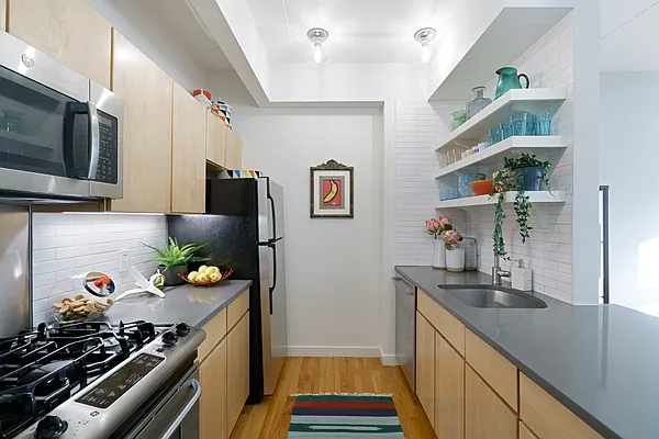 Sold by Compass | media 25