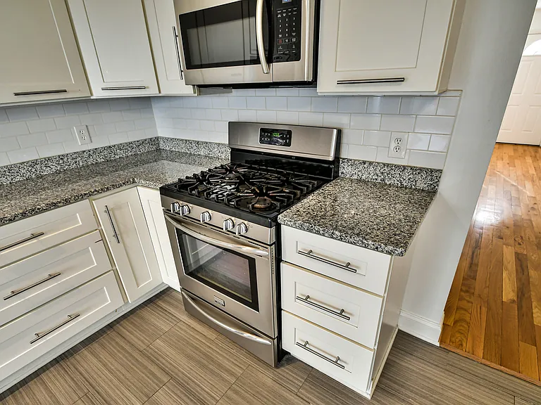 1319 Belmont St NW — Photo 5