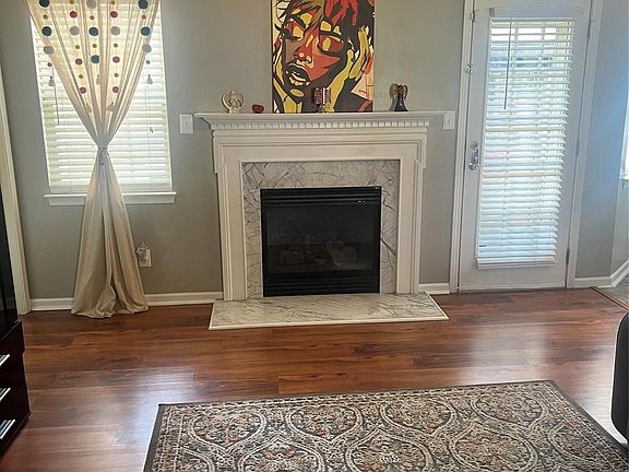 5th image of 2621 Daffodil Dr