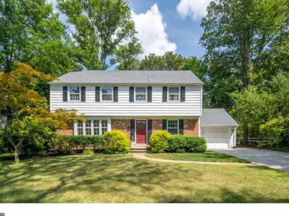 470 Wayland Rd, Cherry Hill, NJ 08034
