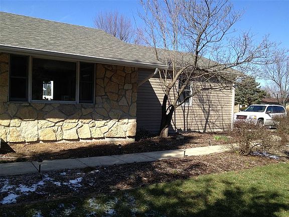 3rd image of 4471 Ambridge Dr