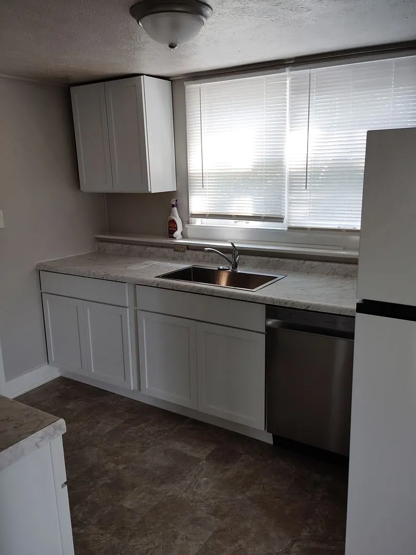Mishawaka South Side Bungalo — Photo 3