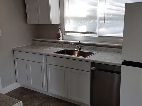 3rd image of 510 Hendricks St