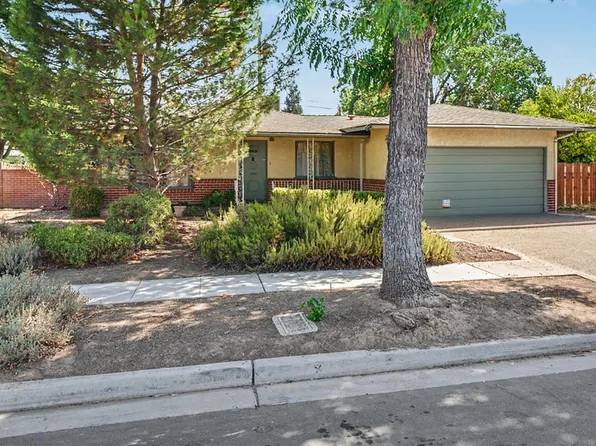 2942 E Swift Ave, Fresno, CA 93726